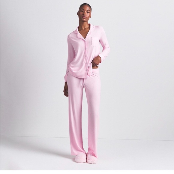 SKIMS Other - SKIMS - New with tags - Long Sleep Set - Pink -M